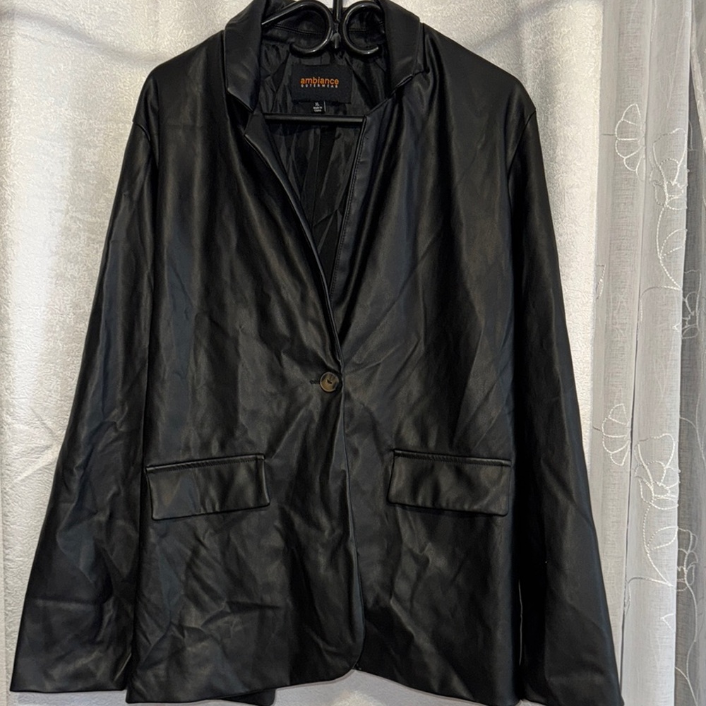 Soprano Black Blazer Lightweight Jacket